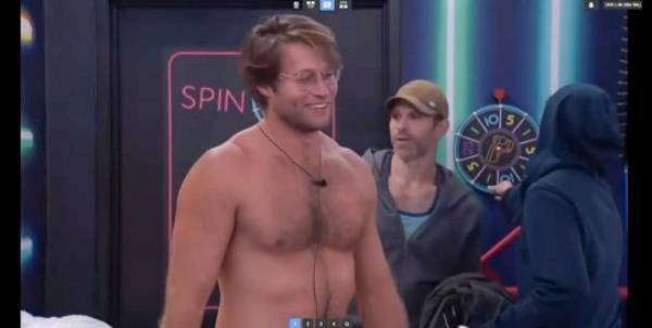 Luke from Big Brother 25 Says a Racial Slur In Front Of Jared Fields On The Live Feeds! #BB25 https://www.youtube.com/watch?v=L0uti_HBFdo